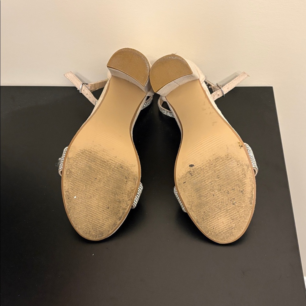 Steve Madden Beige and Silver Heeled Sandals - Picture 4 of 5